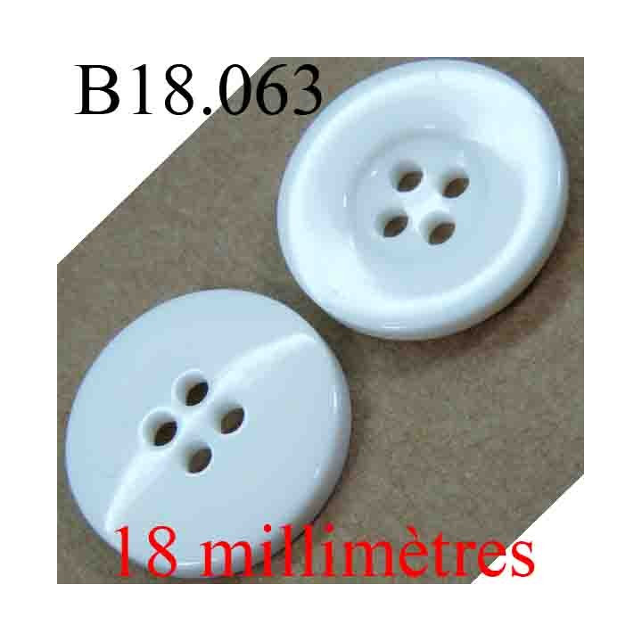 bouton 18 mm couleur blanc brillant 4 trous diamètre 18 mm