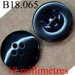 bouton 18 mm couleur noir brillant 4 trous diamètre 18 mm