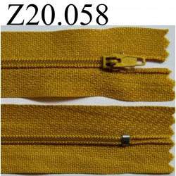 fermeture éclair longueur 20 cm couleur jaune non  séparable zip nylon largeur 2.5 cm