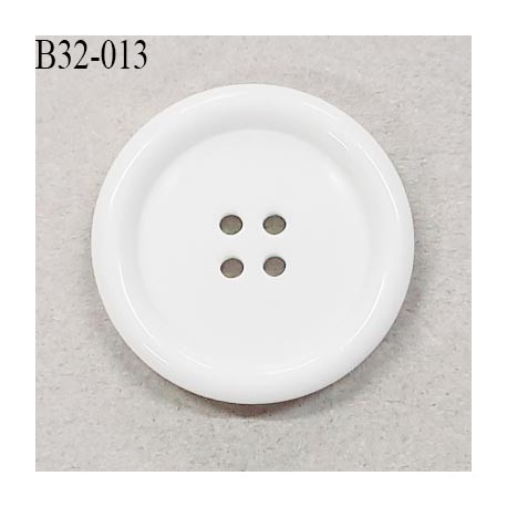 Bouton 31 mm pvc 4 trous couleur blanc épaisseur 5.5 mm diamètre 31 mm prix à l'unité
