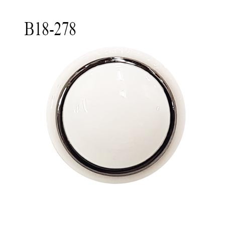 Bouton 18 mm en pvc couleur blanc et chrome composé de 3 pièces diamètre 18 mm attache avec un anneau prix à la pièce