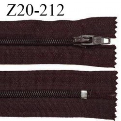 Fermeture zip 20 cm non séparable couleur prune foncé glissière nylon largeur 5 mm longueur 20 cm prix à l'unité