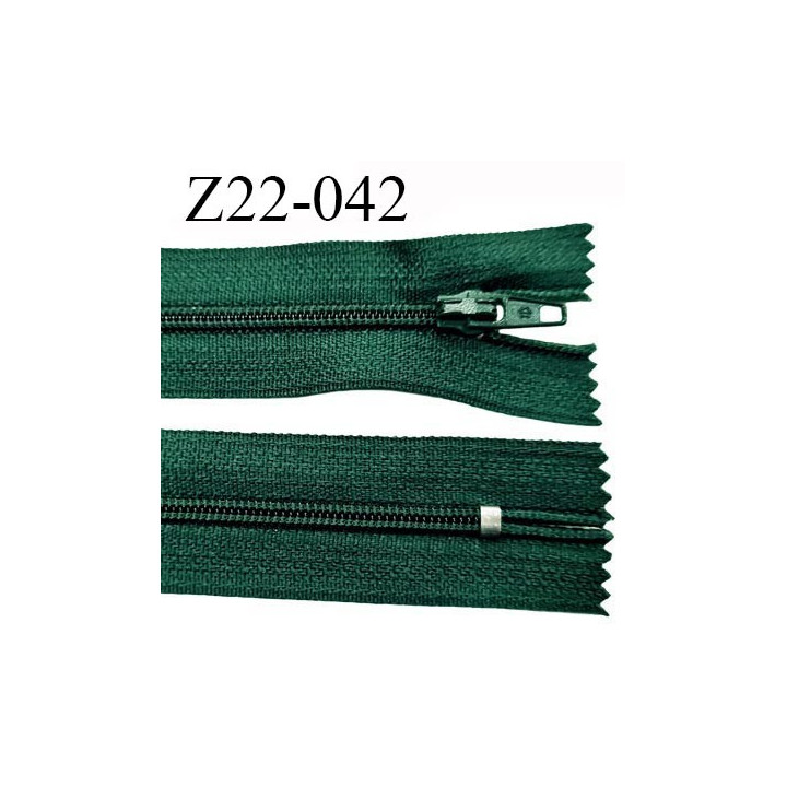 Fermeture zip 22 cm à glissière couleur vert anglais non séparable zip nylon largeur du zip 6 mm longueur 22 cm  prix à l'unité