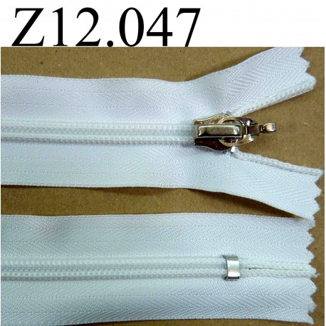 fermeture éclair blanche longueur 12 cm couleur blanc non séparable zip nylon largeur 3,3 cm largeur du zip 6 mm