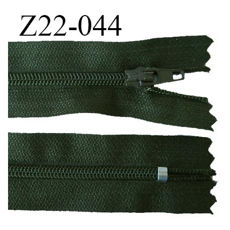 Fermeture zip 22 cm à glissière couleur vert sapin non séparable zip nylon largeur du zip 6 mm longueur 22 cm prix à l'unité