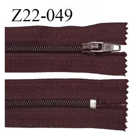 Fermeture zip 22 cm à glissière couleur lie de vin non séparable zip nylon largeur du zip 6 mm longueur 22 cm prix à l'unité