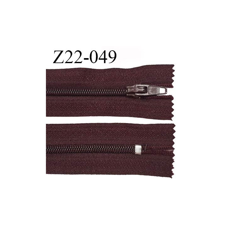 Fermeture zip 22 cm à glissière couleur lie de vin non séparable zip nylon largeur du zip 6 mm longueur 22 cm prix à l'unité