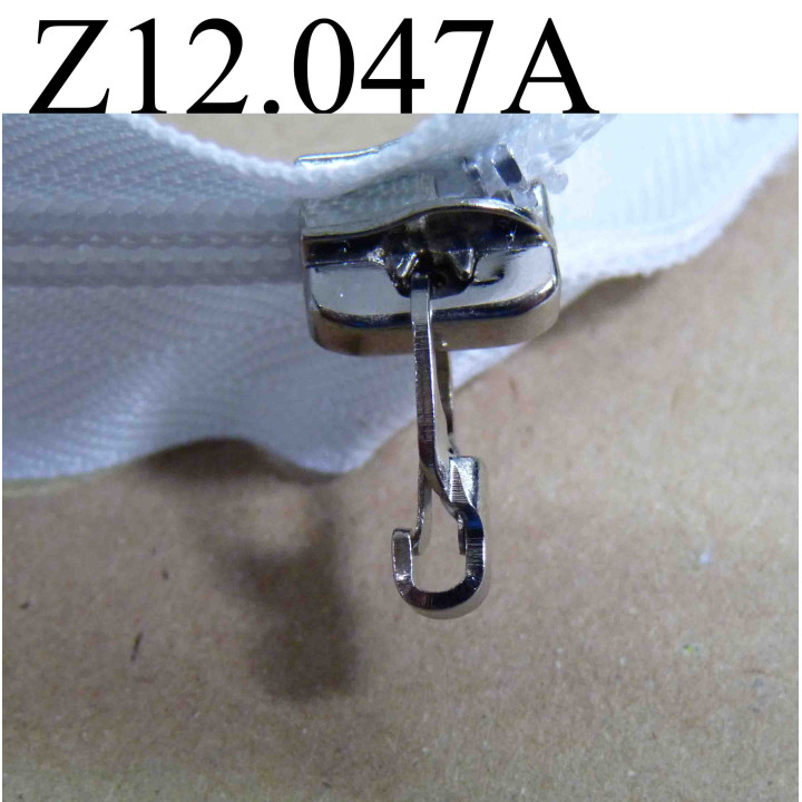 fermeture éclair blanche longueur 12 cm couleur blanc non séparable zip nylon largeur 3,3 cm largeur du zip 6 mm