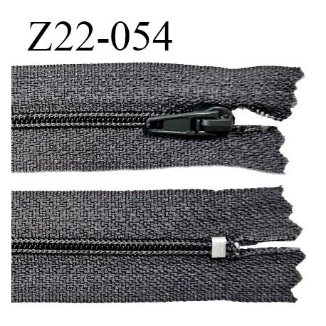 Fermeture zip 22 cm à glissière couleur gris non séparable zip nylon largeur du zip 6 mm longueur 22 cm prix à l'unité