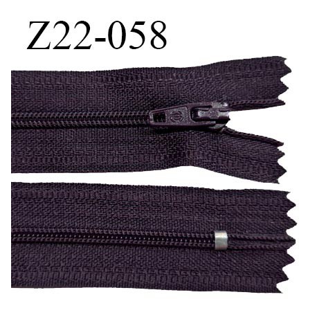 Fermeture zip 22 cm couleur prune tirant sur le marron non séparable zip nylon largeur du zip 6 mm longueur 22 cm prix à l'unité