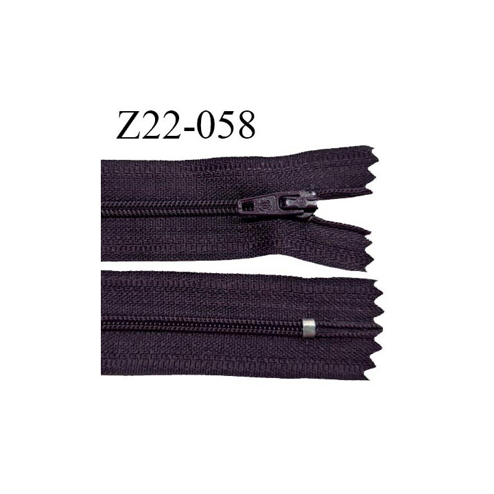 Fermeture zip 22 cm couleur prune tirant sur le marron non séparable zip nylon largeur du zip 6 mm longueur 22 cm prix à l'unité