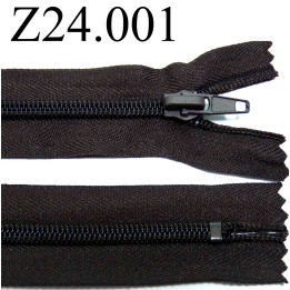fermeture  éclair  longueur 24 cm couleur marron non séparable zip nylon largeur 3,2 cm largeur du zip 6 mm