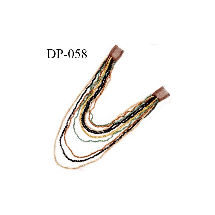 Devant plastron perles multicolores largeur maximum 45 cm longueur 35 cm prix à l'unité