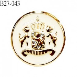 Bouton 27 mm pvc couleur doré et naturel motif style blason accroche avec un anneau diamètre 27 mm prix à la pièce