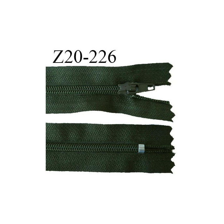 Fermeture zip 20 cm non séparable couleur vert sapin glissière nylon invisible largeur 5 mm longueur 20 cm prix à l'unité