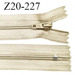 Fermeture zip 20 cm non séparable couleur beige glissière nylon largeur 5 mm longueur 20 cm prix à l'unité