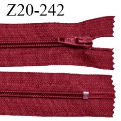 Fermeture zip 20 cm non séparable couleur rouge rubis glissière nylon largeur 5 mm longueur 20 cm prix à l'unité