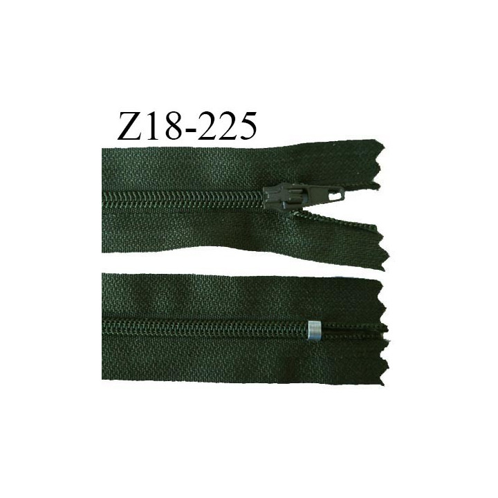 Fermeture zip 18 cm non séparable couleur vert sapin largeur 2.7 cm zip nylon longueur 18 cm prix à l'unité