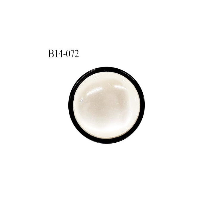 Bouton 14 mm en pvc couleur nacre bombé sur socle noir diamètre 14 mm accroche avec un anneau prix à la pièce