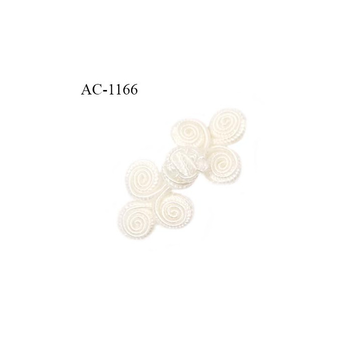 Brandebourg 5 cm lingerie et autres couleur naturel lumineux largeur 5 cm hauteur 2 cm prix à l'unité composé de deux éléments