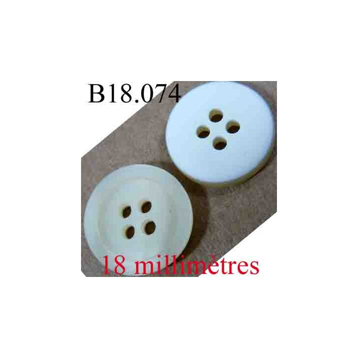 bouton 18 mm couleur blanc et beige 4 trous diamètre 18 mm