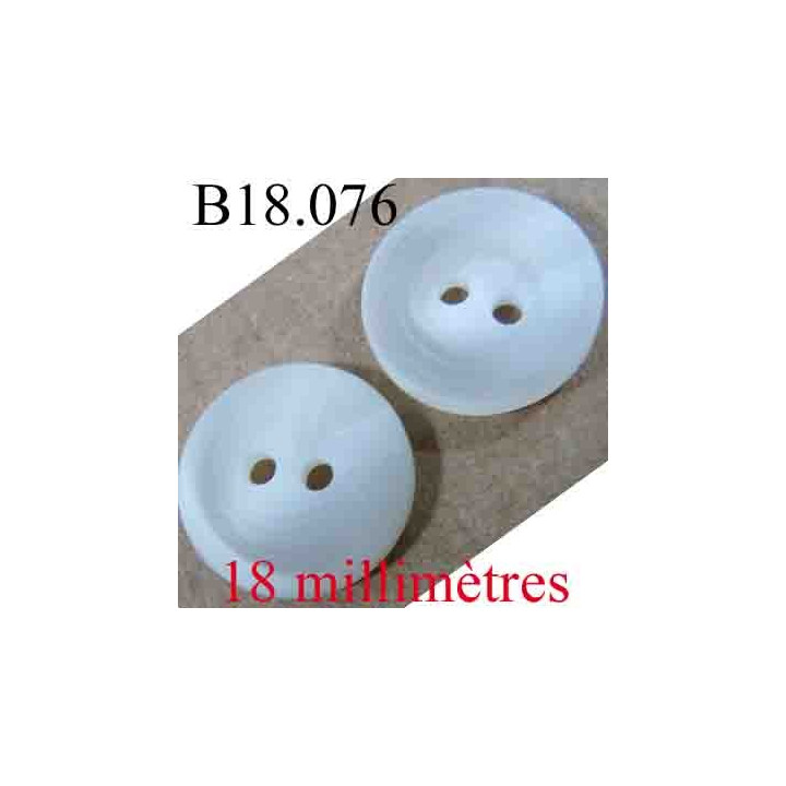 bouton 18 mm couleur blanc et et blanc marbré  2 trous diamètre 18 mm