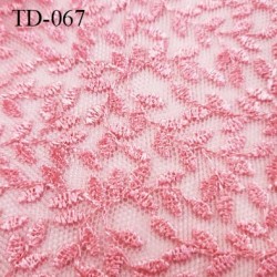Dentelle brodée sur tulle souple couleur rose haut de gamme trop belle largeur 130 cm  prix pour 10 centimètres
