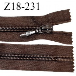 Fermeture zip 18 cm non séparable couleur chocolat largeur 3.3 cm zip nylon longueur 18 cm prix à l'unité