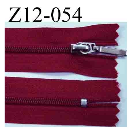 fermeture éclair 12 cm couleur rouge bordeau non séparable largeur 2.5 cm glissière nylon largeur glissière 4,2 mm curseur métal