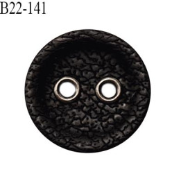 Bouton 22 mm en pvc avec un face imitation cuir couleur noir 2 trous avec oeillets couleur chrome prix à la pièce