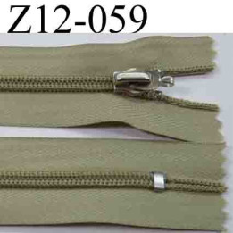 fermeture éclair longueur 12 cm couleur kaki non séparable zip nylon  largeur 3 cm largeur du zip 5 mm
