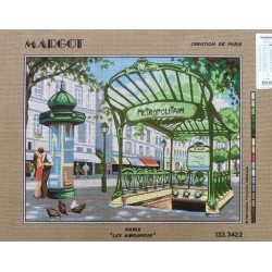 Canevas à broder 50 x 65 cm marque MARGOT création de Paris thème PARIS les amoureux fabrication française