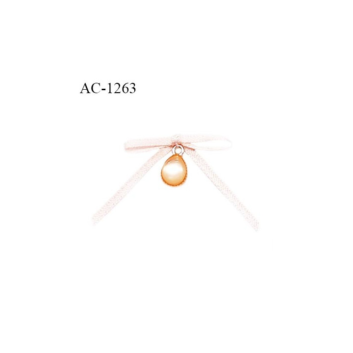 Noeud lingerie satin couleur rose pâle avec pendentif couleur or et pêche prix à l'unité