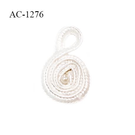Décor lingerie ornement motif passementerie escargot et boucle couleur blanc avec perle au centre diamètre 14 mm prix à la pièce