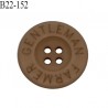 Bouton 22 mm en pvc couleur marron inscription Gentleman Farmer 4 trous diamètre 22 mm épaisseur 4 mm prix à la pièce