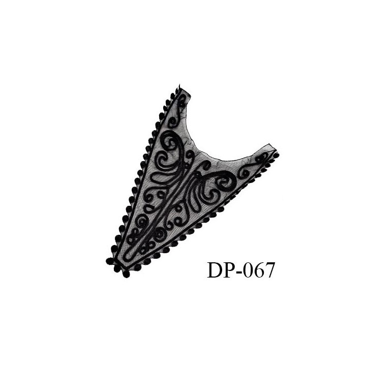 Devant plastron hauteur 40 cm largeur en haut 25 cm largeur en bas 5 cm style brodé couleur noir prix à la pièce