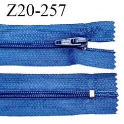 Fermeture zip 20 cm non séparable couleur bleu glissière nylon largeur 5 mm longueur 20 cm largeur 27 mm prix à l'unité