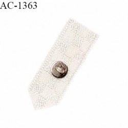 Décor lingerie cravate ruban damier largeur 10 mm hauteur 30 mm couleur naturel avec bouton métal prix à l'unité
