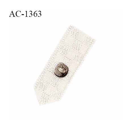 Décor lingerie cravate ruban damier largeur 10 mm hauteur 30 mm couleur naturel avec bouton métal prix à l'unité
