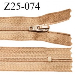Fermeture zip 26 cm non séparable couleur sable glissière nylon largeur 4 mm longueur 26 cm largeur 25 mm prix à l'unité