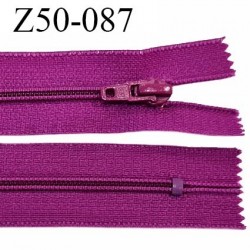 Fermeture zip 50 cm non séparable couleur violine zip nylon longueur 50 cm largeur 2.5 cm largeur du zip 6 mm prix à l'unité