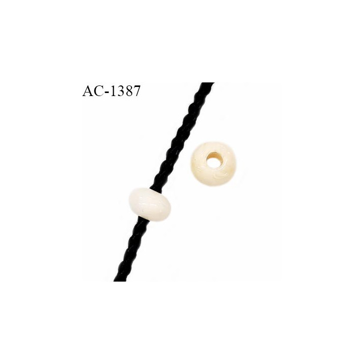 Perle ronde en pvc couleur beige effet marbre diamètre 11 mm pour cordon de 3 mm de diamètre prix à l'unité