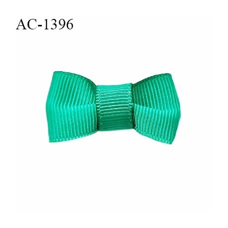 Noeud lingerie haut de gamme couleur vert largeur 35 mm hauteur 24 mm fabriqué pour une grande marque prix à la pièce