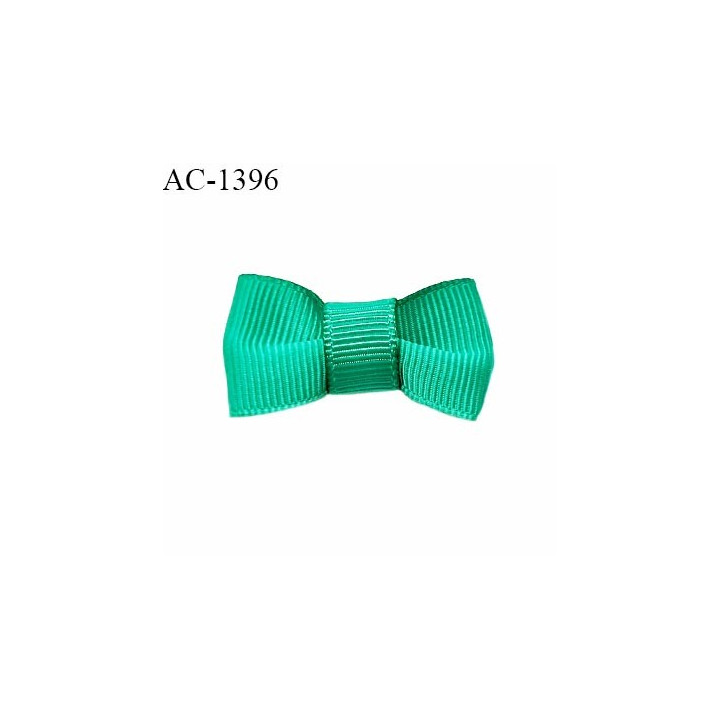 Noeud lingerie haut de gamme couleur vert largeur 35 mm hauteur 24 mm fabriqué pour une grande marque prix à la pièce