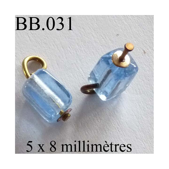 perle rectangle biche de bere en verre monté hauteur 8 mm largeur 5 mm couleur bleu vendu a la pièce
