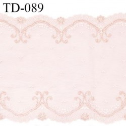 Dentelle 22 cm brodée sur tulle extensible couleur rose amour haut de gamme douce agréable au toucher prix pour un mètre