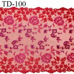 Dentelle 21 cm brodée couleur rose et violet sur tulle rouge extensible haut de gamme largeur 21 cm prix pour un mètre