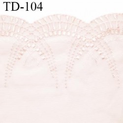 Dentelle 18 cm brodée sur tulle extensible couleur rose jasmin haut de gamme largeur 18 cm prix pour un mètre