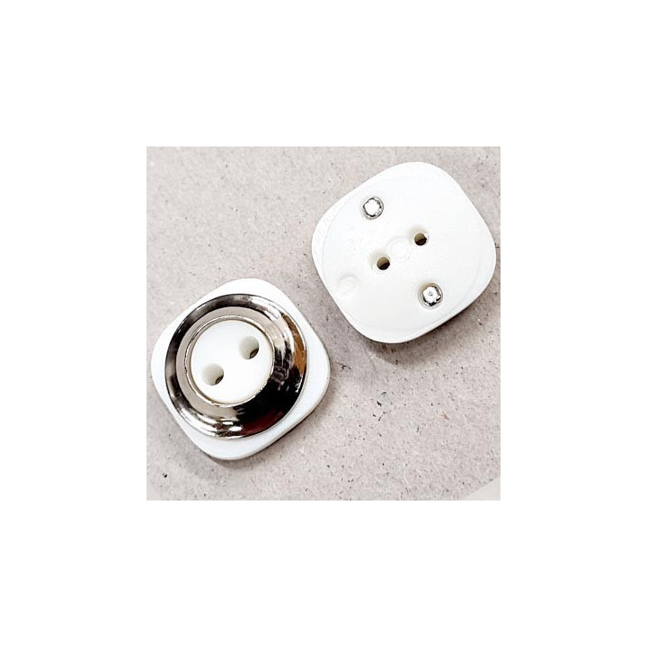 Bouton 18 mm en pvc couleur blanc et chromé 2 trous diamètre 18 mm épaisseur 6 mm prix à la pièce
