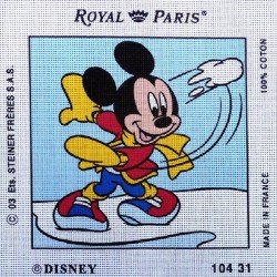 Canevas à broder 30 x 30 cm marque ROYAL PARIS thème DISNEY Mickey à la neige